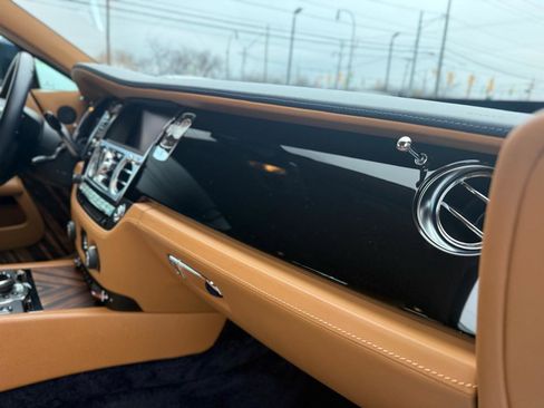 Used 2015 Rolls-Royce Wraith RWD image 45