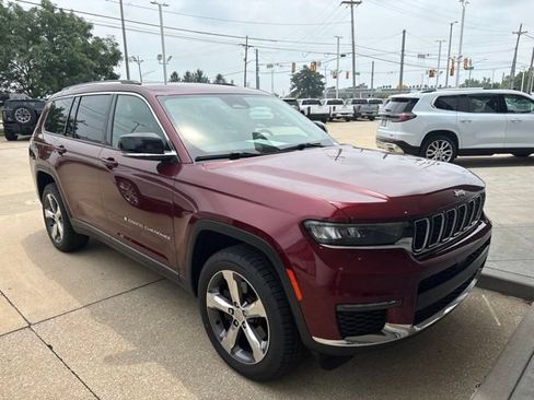 Used 2021 Jeep Grand Cherokee L Limited AWD/4WD image 2