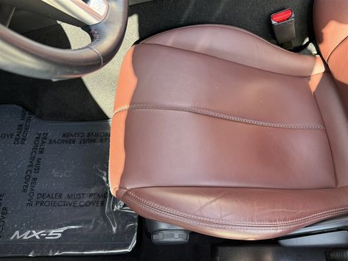 Used 2019 MAZDA MX-5 Miata RF Grand Touring image 25