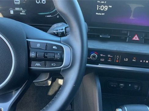 Used 2025 Kia Sportage X-Line w/ Premium Package image 17
