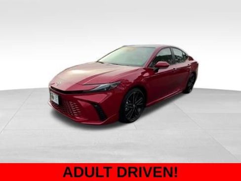 Used 2025 Toyota Camry XSE image 2