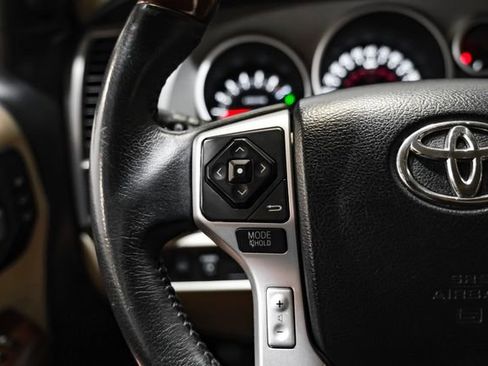 Used 2015 Toyota Sequoia Platinum image 22