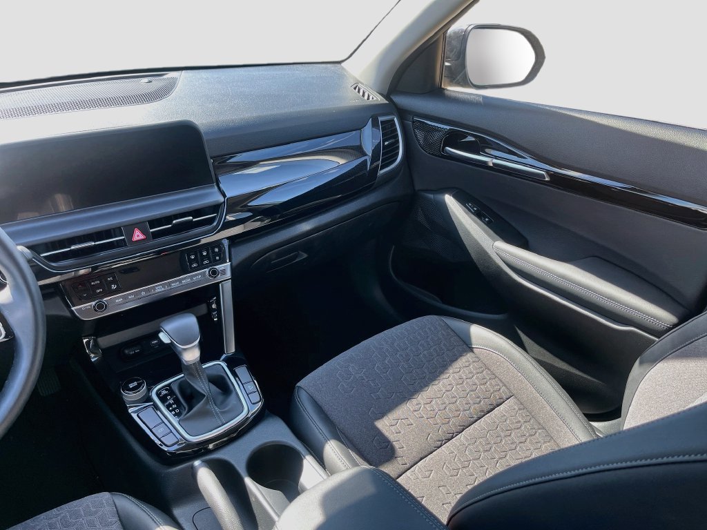 Used 2026 Kia Seltos S FWD image 23