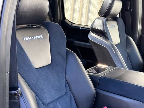 Used 2019 Ford F150 Raptor w/ Equipment Group 802A Luxury AWD/4WD image 13