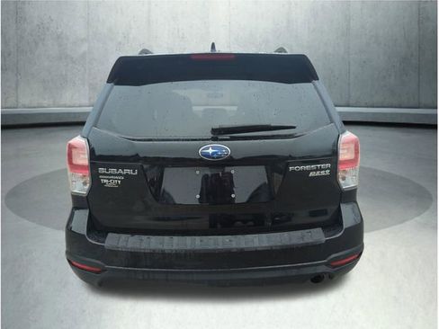 Used 2017 Subaru Forester 2.5i Limited AWD/4WD image 5