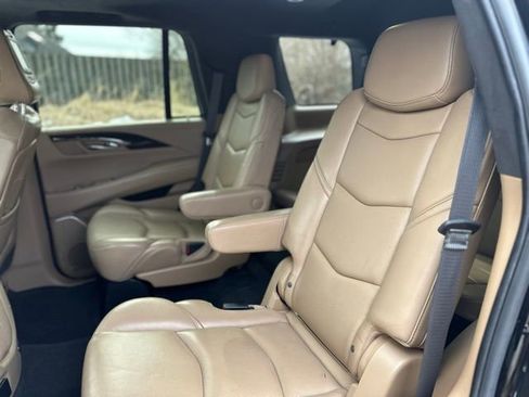 Used 2019 Cadillac Escalade Platinum image 21