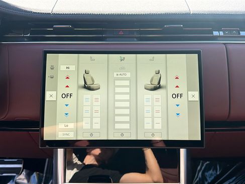 New 2026 Land Rover Range Rover SE image 34