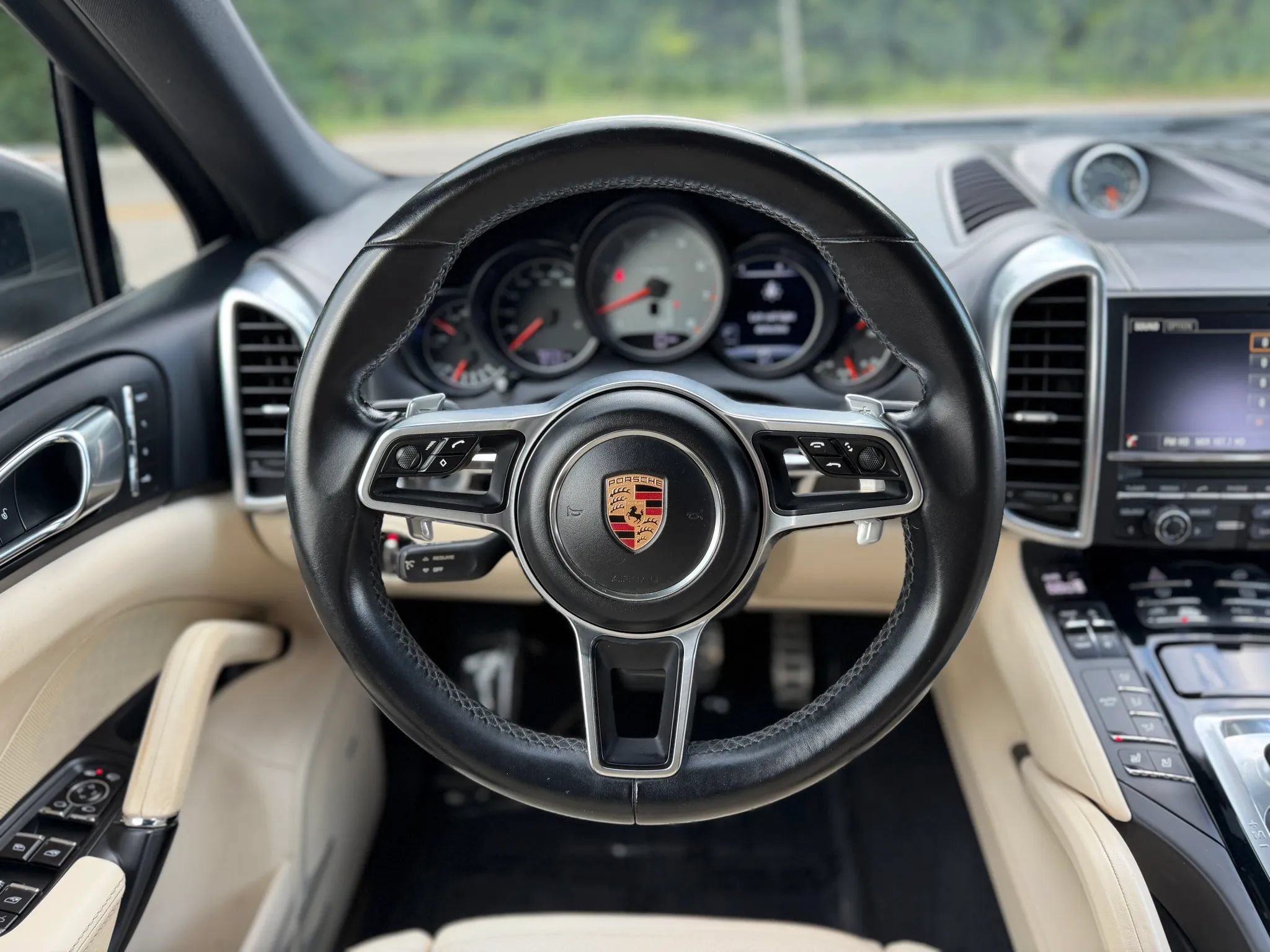 Used 2016 Porsche Cayenne S AWD/4WD image 24