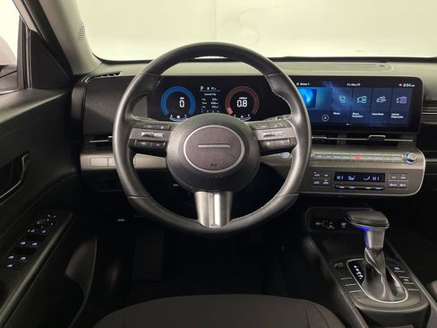 Certified 2025 Hyundai Kona SEL FWD image 15