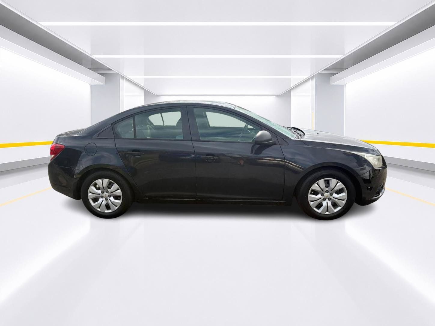 Used 2013 Chevrolet Cruze LS FWD image 3