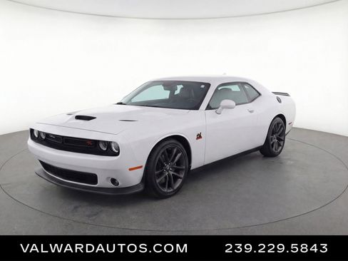 Used 2019 Dodge Challenger R/T Scat Pack image 1