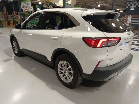 Used 2022 Ford Escape SE w/ Convenience Package image 8