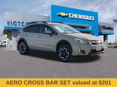 Used 2017 Subaru Crosstrek 2.0i Premium image 3