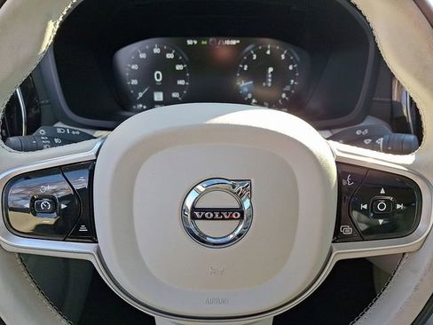 Used 2019 Volvo S60 T5 Inscription image 21