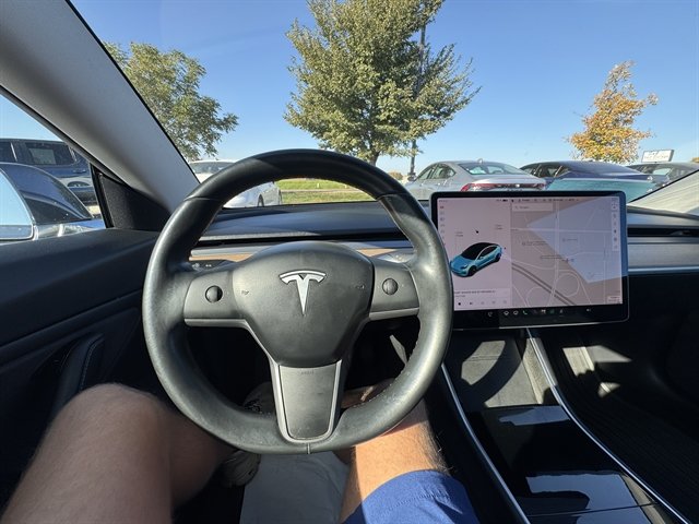 Used 2018 Tesla Model 3 Long Range AWD/4WD image 11