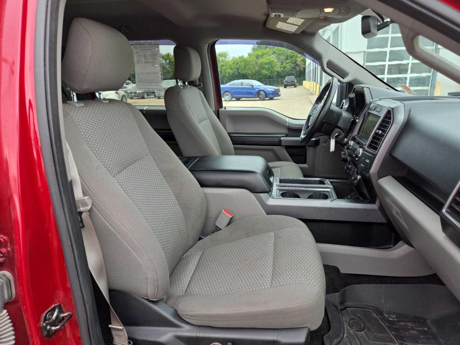 Used 2017 Ford F150 XLT w/ Equipment Group 302A Luxury AWD/4WD image 12