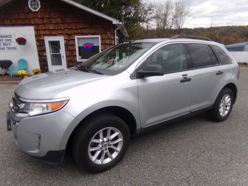 Used 2013 Ford Edge SE image 1