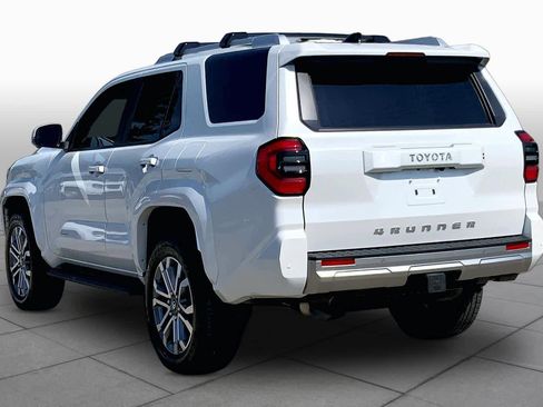 Used 2025 Toyota 4Runner Limited AWD/4WD image 12