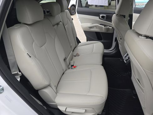 New 2026 Kia Sorento S w/ S Panoramic Sunroof Package image 11