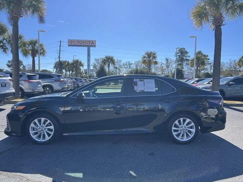 Used 2023 Toyota Camry LE image 7