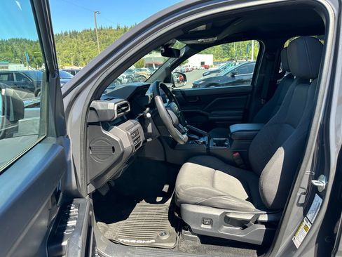 Used 2024 Toyota Tacoma SR5 AWD/4WD image 13