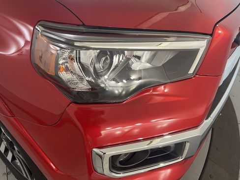 Used 2021 Toyota 4Runner Limited AWD/4WD image 34