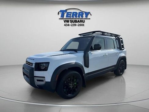 Used 2021 Land Rover Defender 110 SE image 4