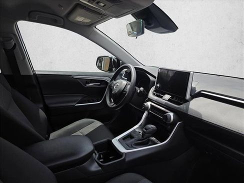 Used 2025 Toyota RAV4 XLE FWD image 11