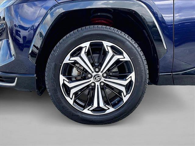 Used 2022 Toyota RAV4 XSE AWD/4WD image 10