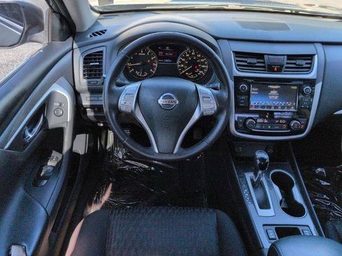 Certified 2018 Nissan Altima 2.5 SV w/ 2.5 SV Technology Package FWD image 15
