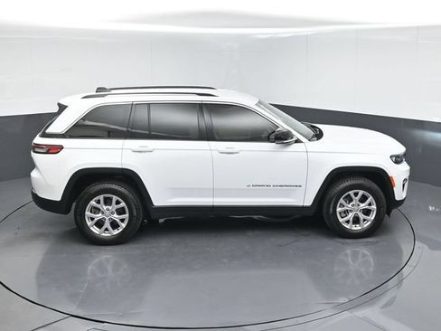 Used 2022 Jeep Grand Cherokee Limited AWD/4WD image 44
