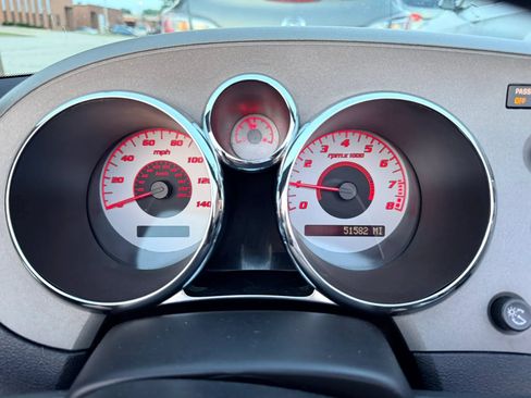 Used 2007 Pontiac Solstice Convertible RWD image 10