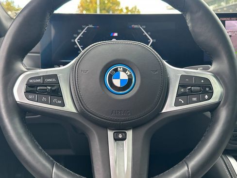 Certified 2023 BMW i4 eDrive40 w/ M Sport Package image 15