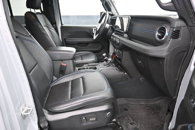 Used 2024 Jeep Wrangler High Altitude AWD/4WD image 25