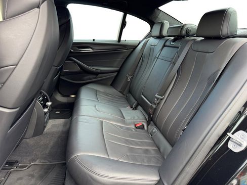 Used 2022 BMW M5 w/ Executive Package image 16