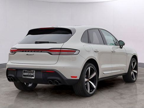New 2026 Porsche Macan image 8