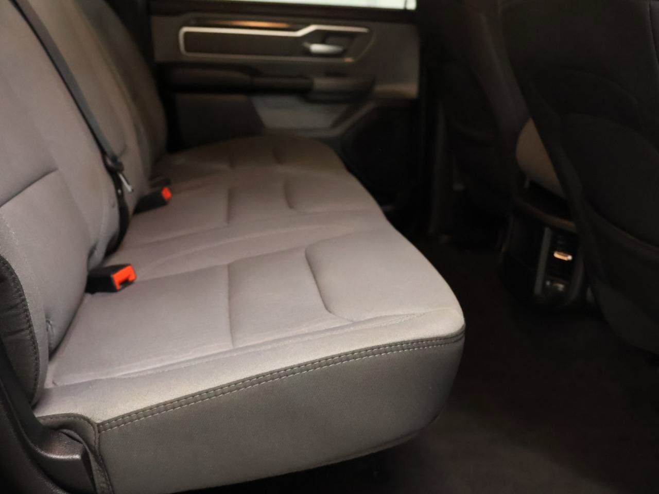 Used 2020 RAM 1500 Big Horn AWD/4WD image 15