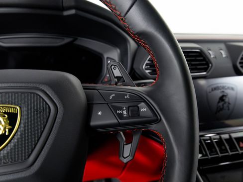 Used 2024 Lamborghini Urus S image 19