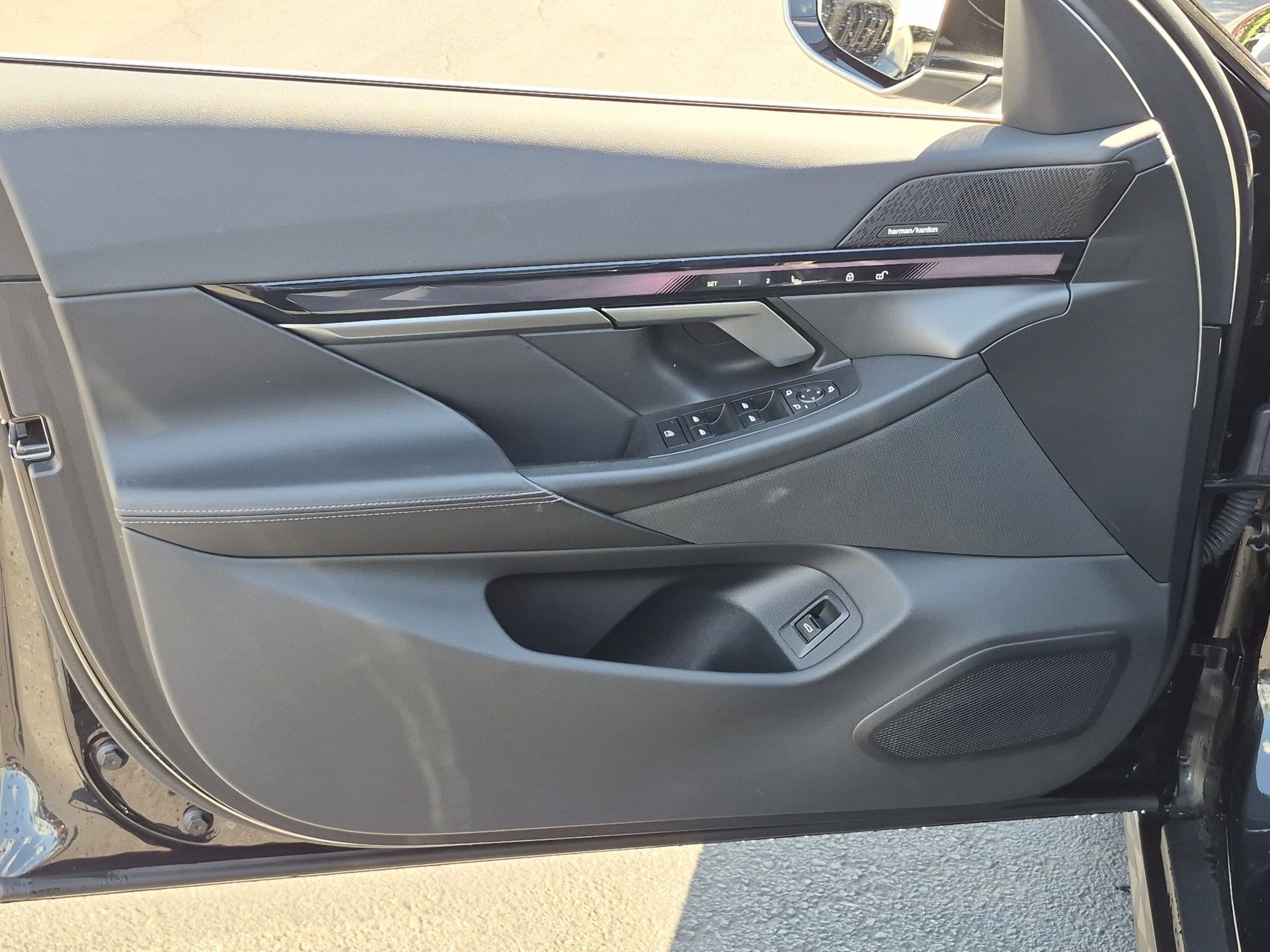 Certified 2024 BMW i5 eDrive40i w/ Premium Package RWD image 14