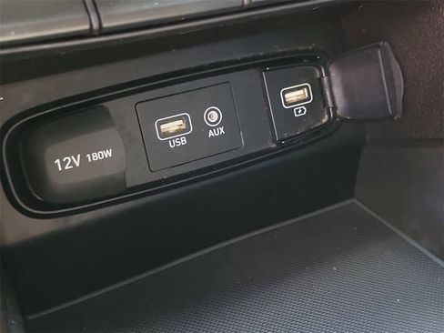 Used 2020 Hyundai Santa Fe SEL image 31