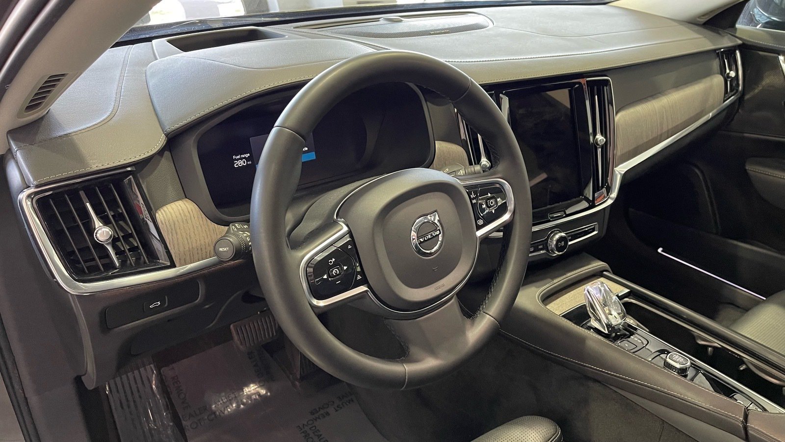 Used 2023 Volvo S90 B6 Ultimate w/ Protection Package Premier AWD/4WD image 28