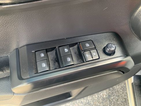 Used 2023 Toyota Tacoma SR AWD/4WD image 13