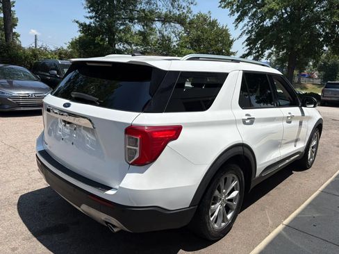 Used 2021 Ford Explorer Limited w/ Equipment Group 301A RWD image 5