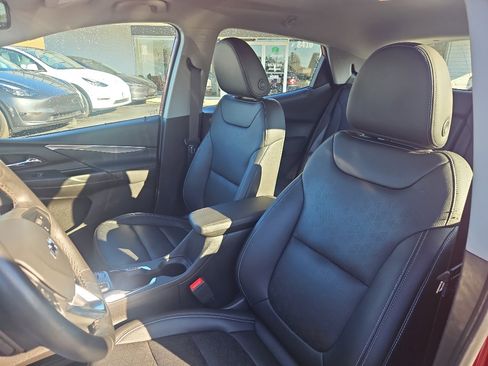 Used 2023 Chevrolet Bolt LT w/ Infotainment Package image 23