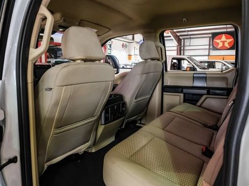 Used 2021 Ford F250 XLT w/ XLT Premium Package AWD/4WD image 39