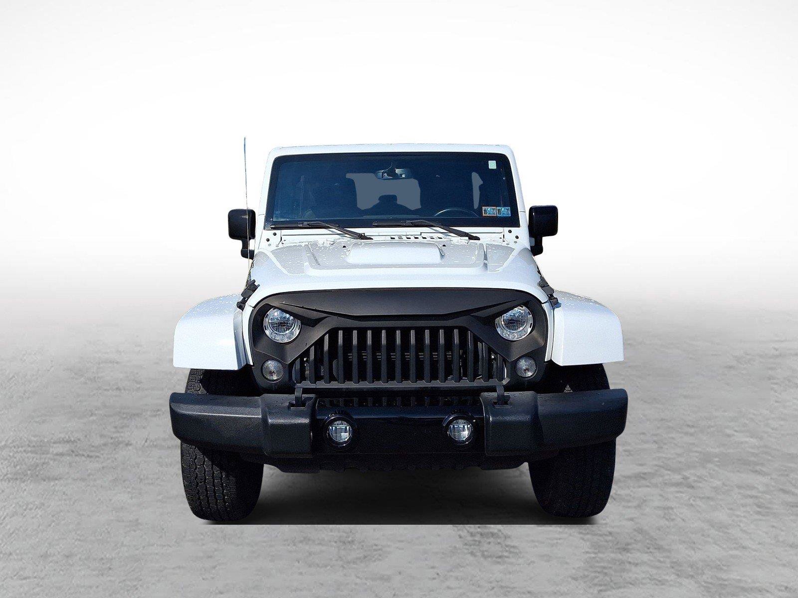 Used 2017 Jeep Wrangler Unlimited Sahara AWD/4WD image 2