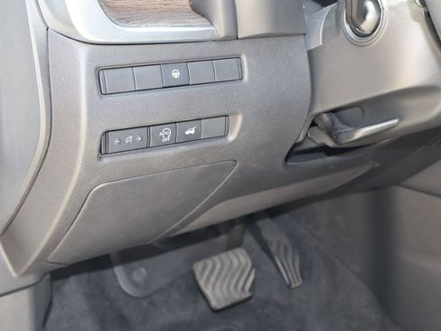 Used 2024 Nissan Rogue Platinum FWD image 23