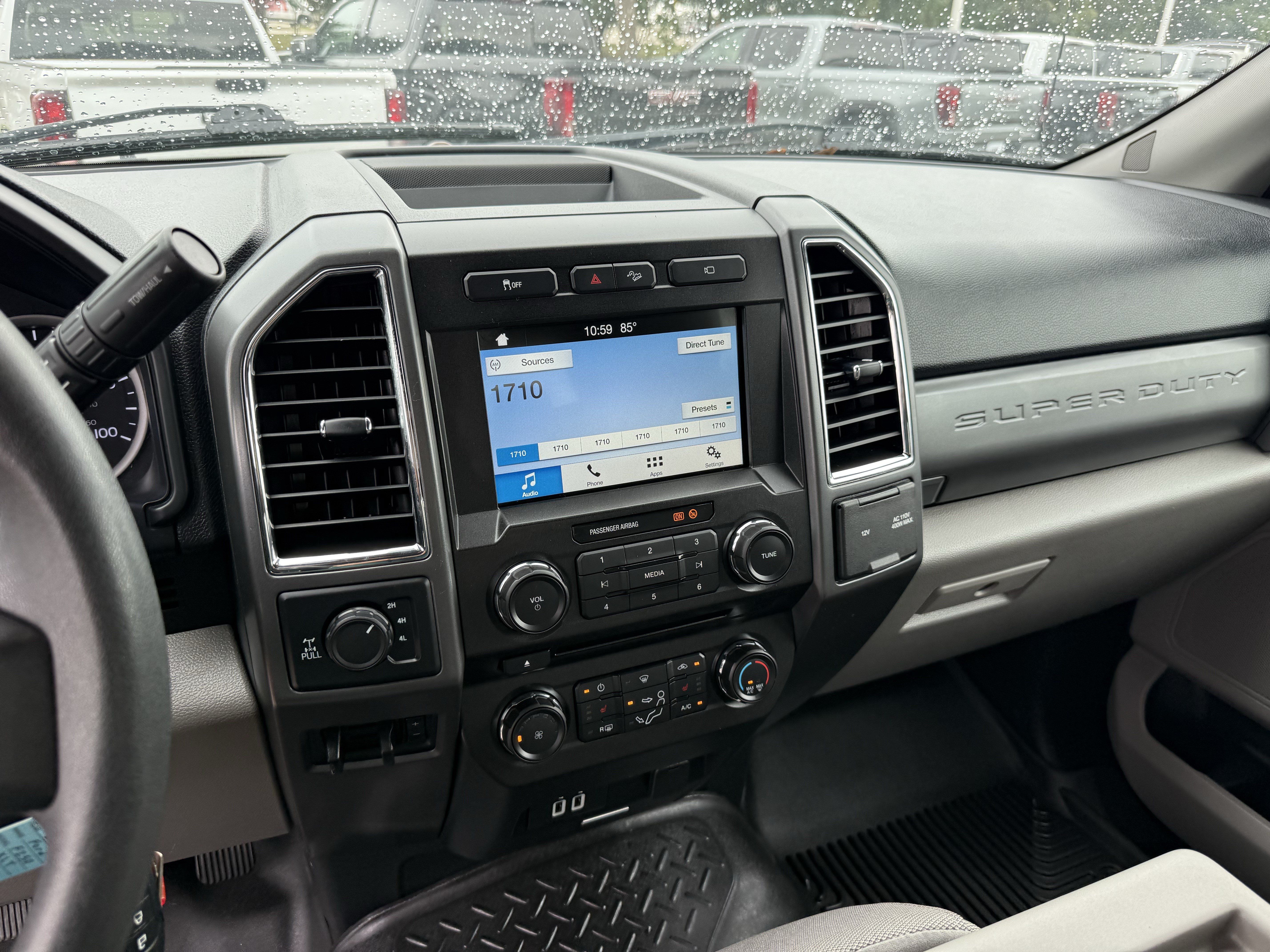 Used 2017 Ford F250 XLT w/ XLT Premium Package AWD/4WD image 19