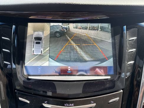 Used 2018 Cadillac Escalade Luxury AWD/4WD image 34