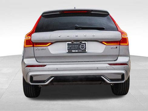 Used 2025 Volvo XC60 B5 Core w/ Protection Package Premier image 7